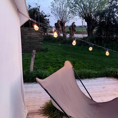 Luxury tent Voedselbos Koperwiek Hazerswoude-Dorp