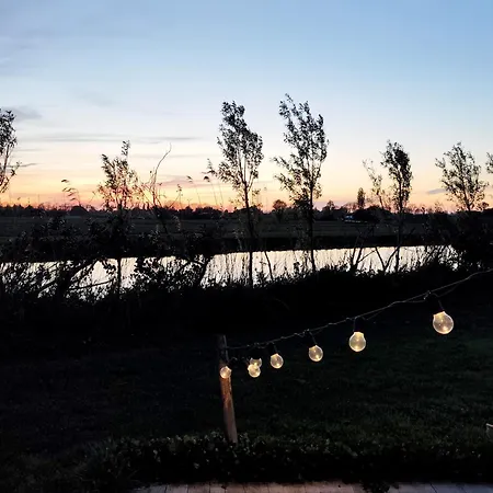 Luxury tent Voedselbos Koperwiek Hazerswoude-Dorp