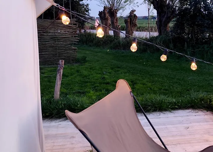 Luxury tent Voedselbos Koperwiek Hazerswoude-Dorp