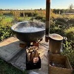 Voedselbos Koperwiek 럭셔리텐트 하처우드도프